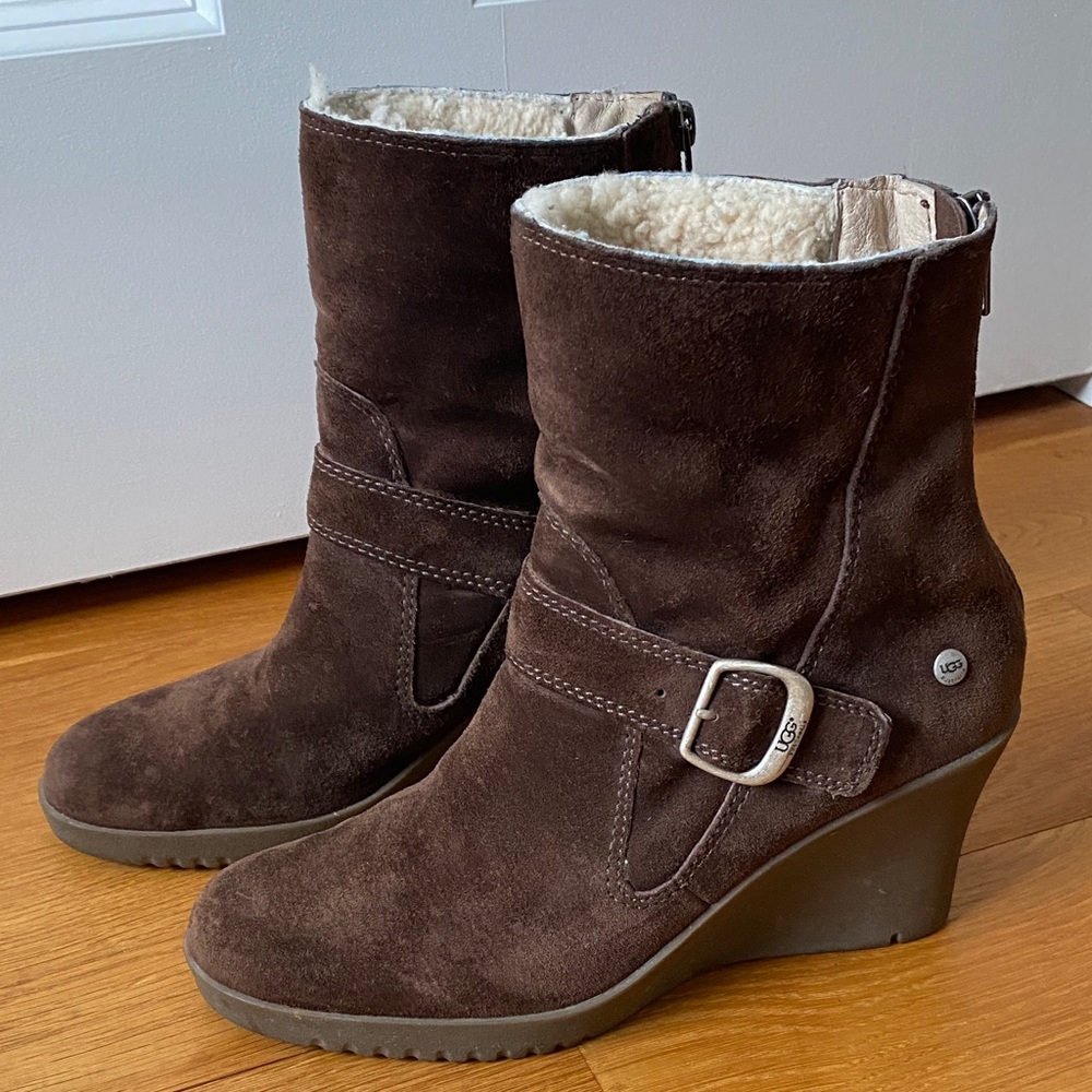 UGG Gisella Brown Suede Wedge Ankle Boots Size 8